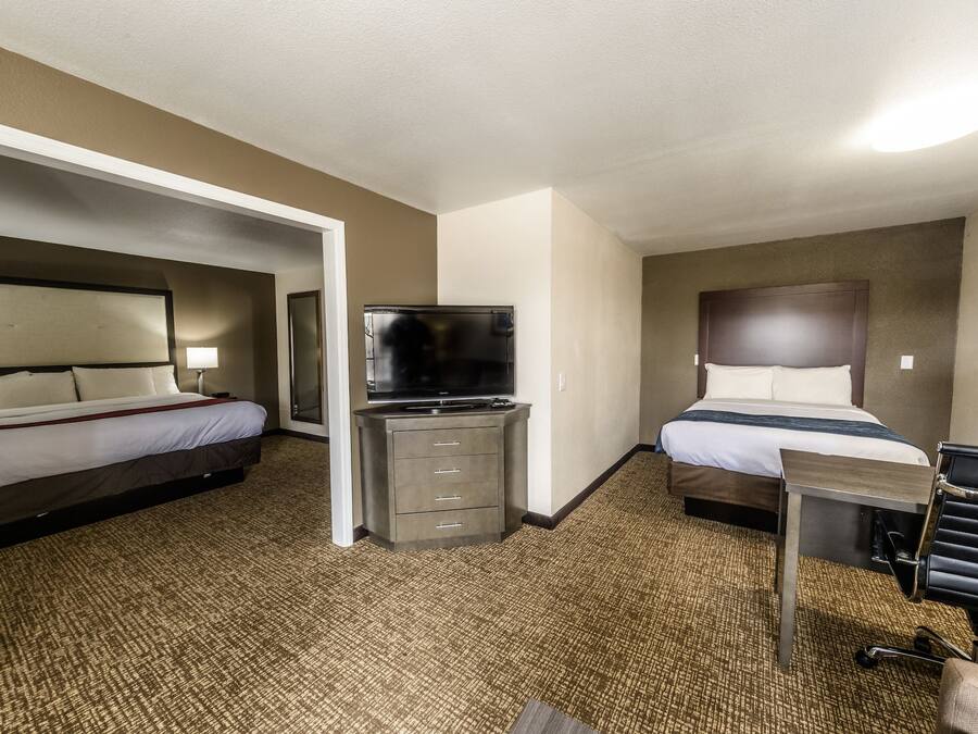 Desk, iron/ironing board, free WiFi, bed sheets