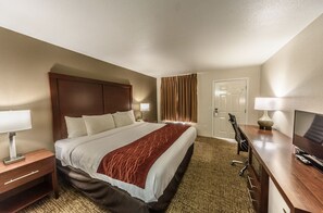 Desk, iron/ironing board, free WiFi, bed sheets - Richland Inn Lawrenceburg (Lawrenceburg)