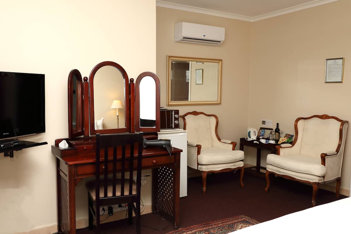 1 Schlafzimmer, Minibar, laptopgeeigneter Arbeitsplatz