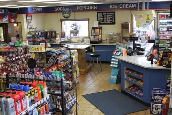 Property amenity - Quik Stop and Motel (Wausaukee)