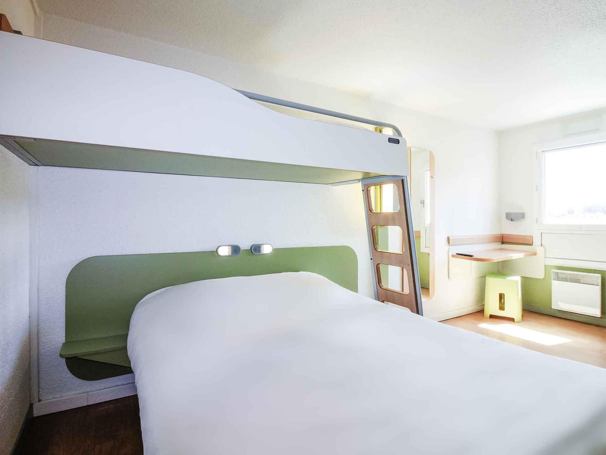 Triple Room, Multiple Beds