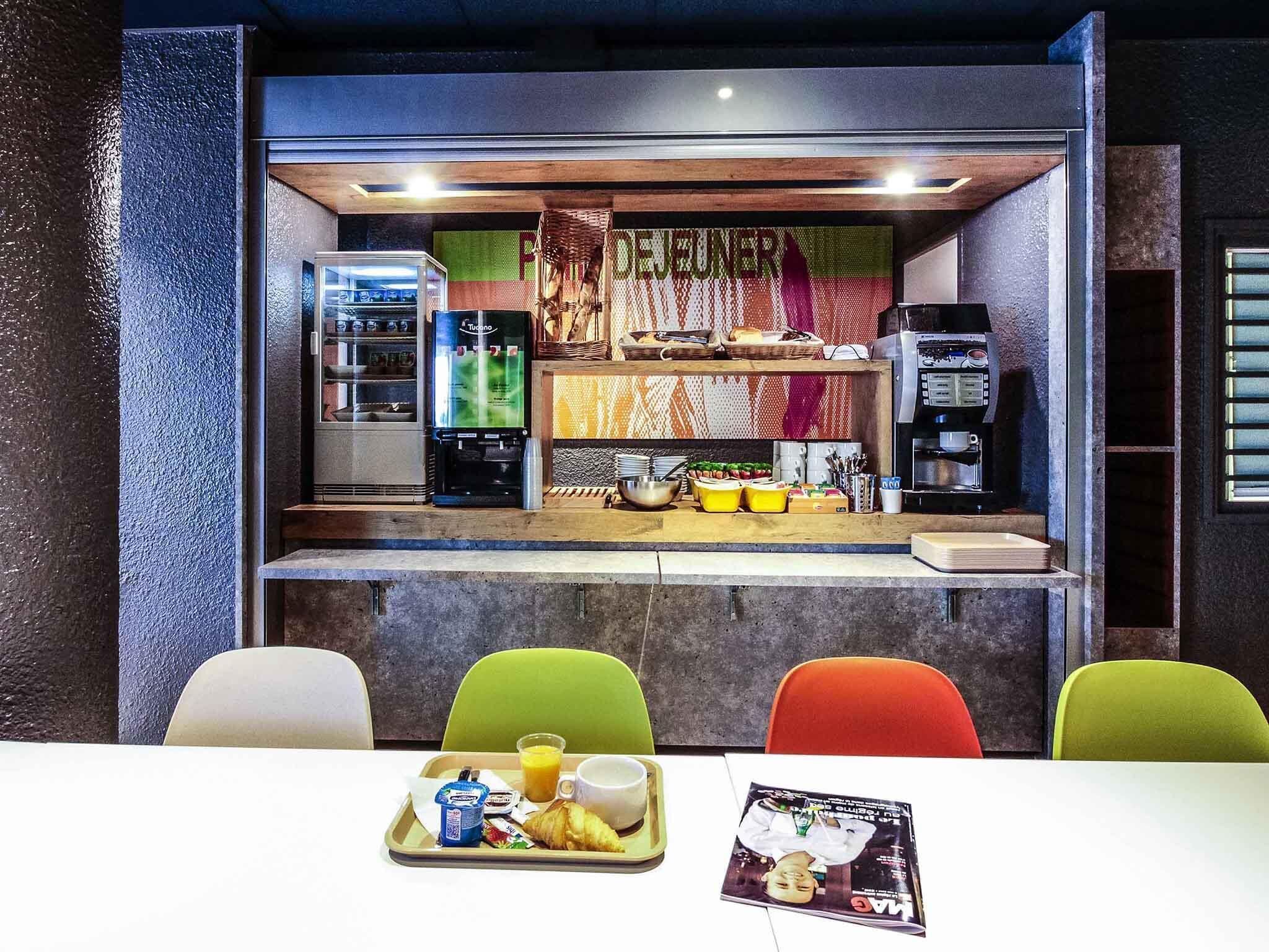 Daily buffet breakfast (EUR 9 per person)