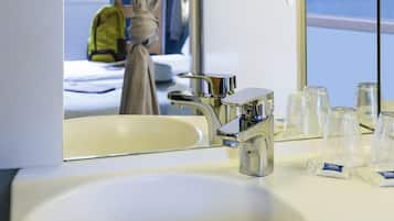 Triple Room, Multiple Beds | Bathroom sink