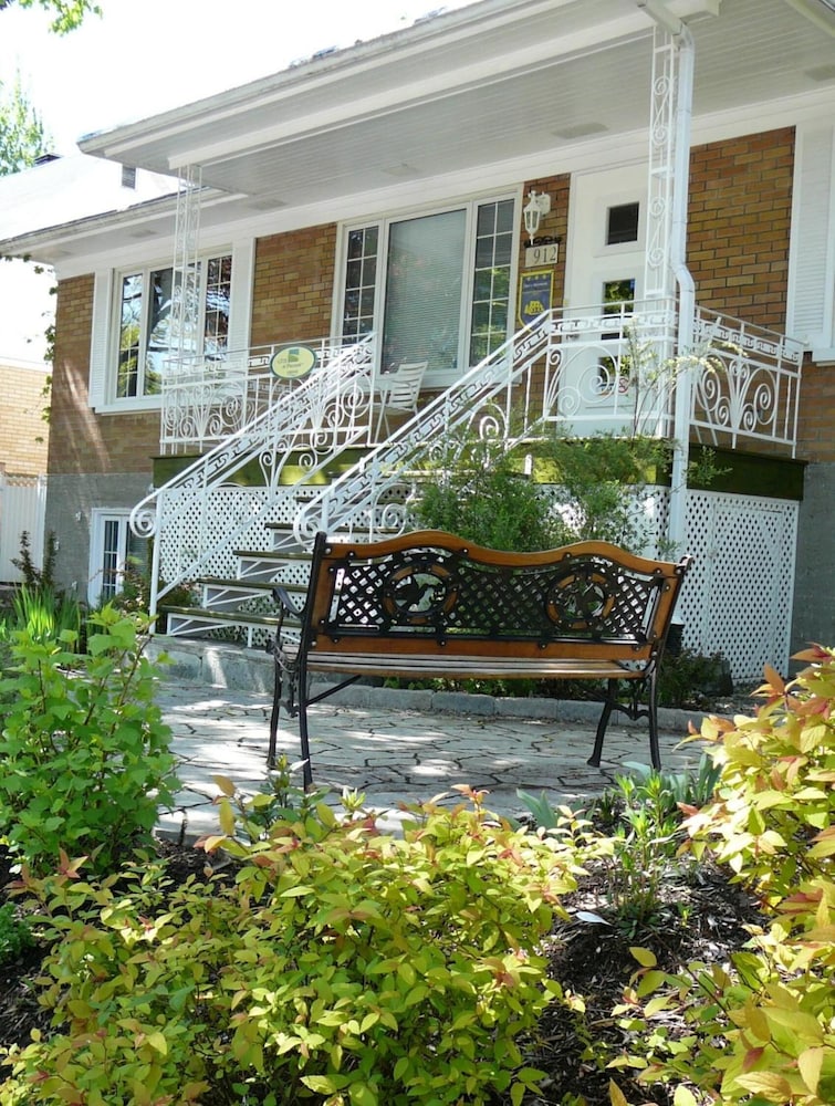 Bed & Breakfast La Bedondaine image