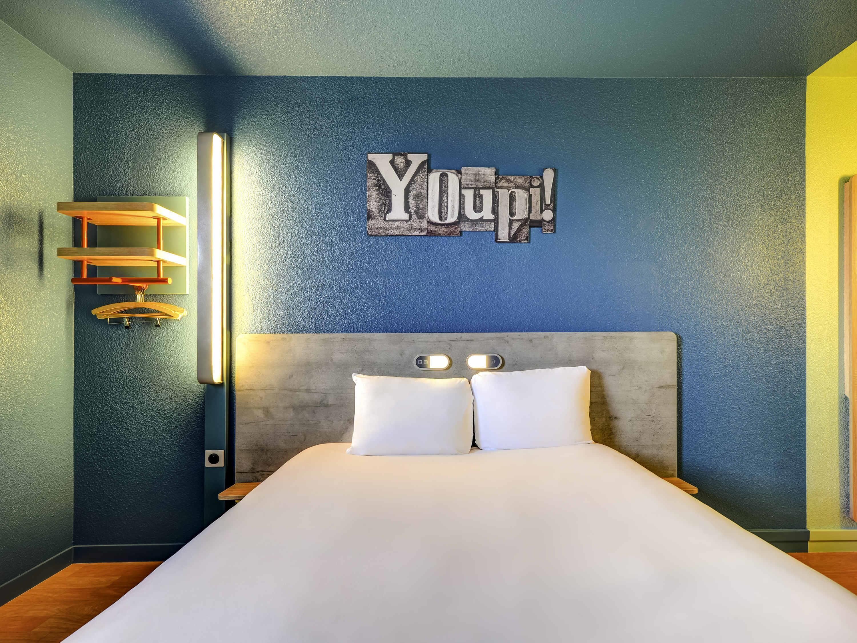 Habitación doble | Escritorio, sistema de insonorización, cunas gratuitas y wifi gratis