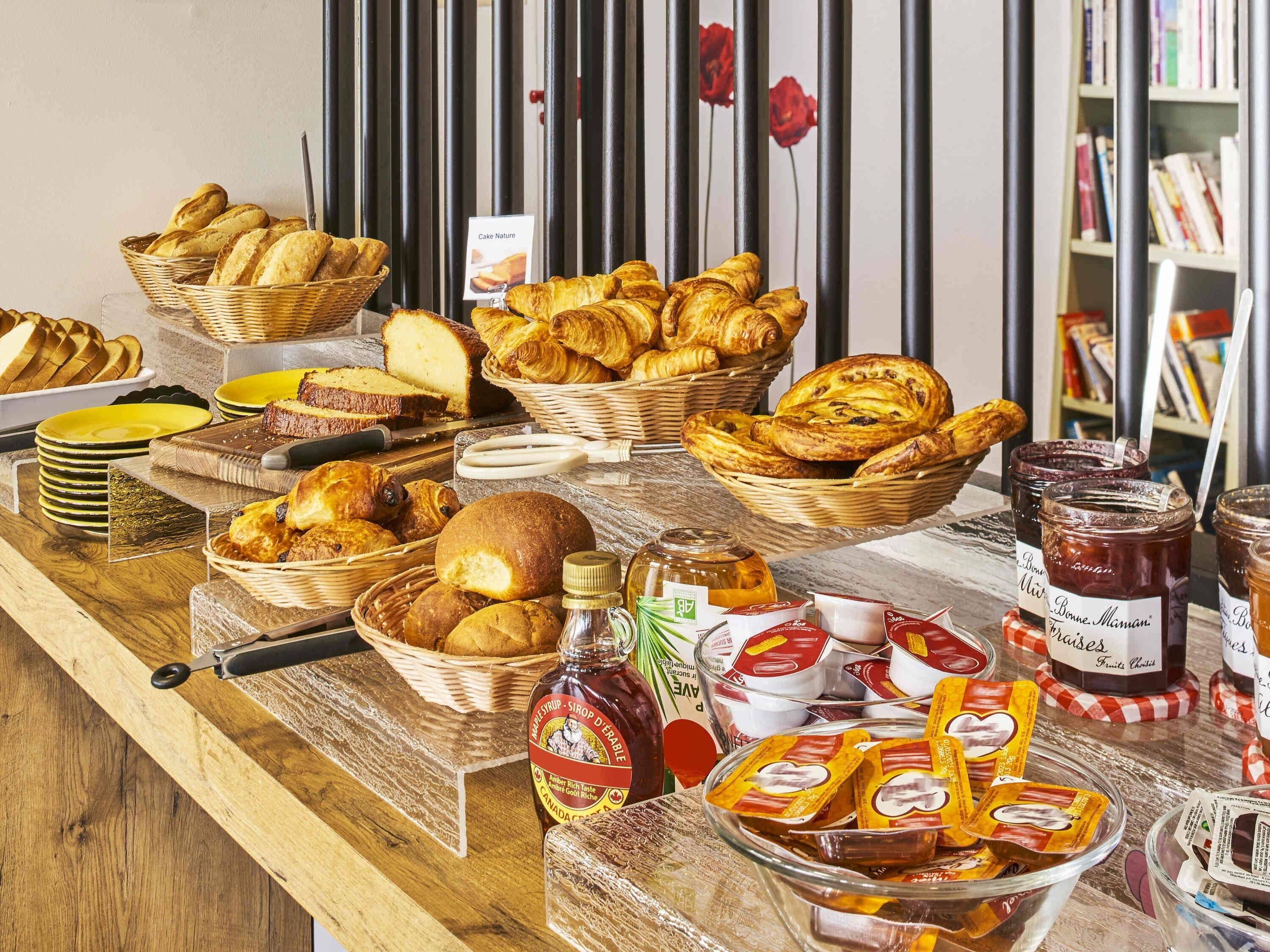 Frokostbuffé hver dag (mot et tillegg)