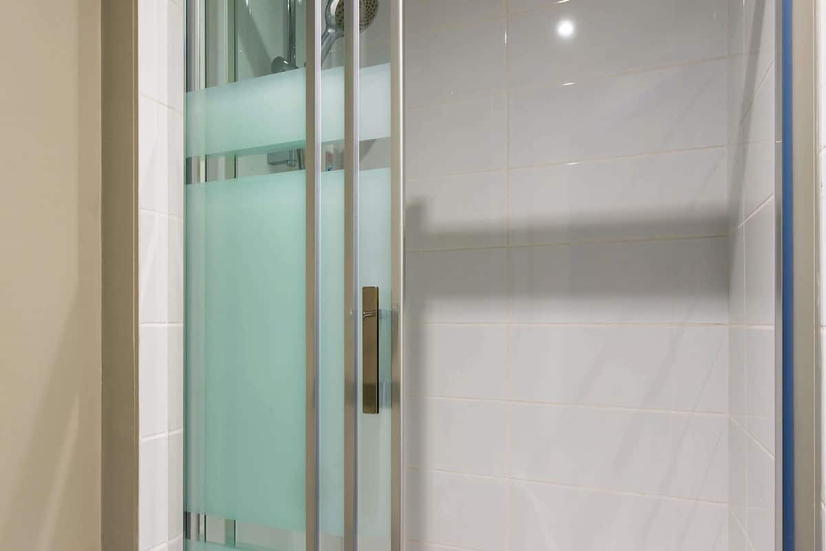 Premium bedding, pillowtop beds, desk, soundproofing