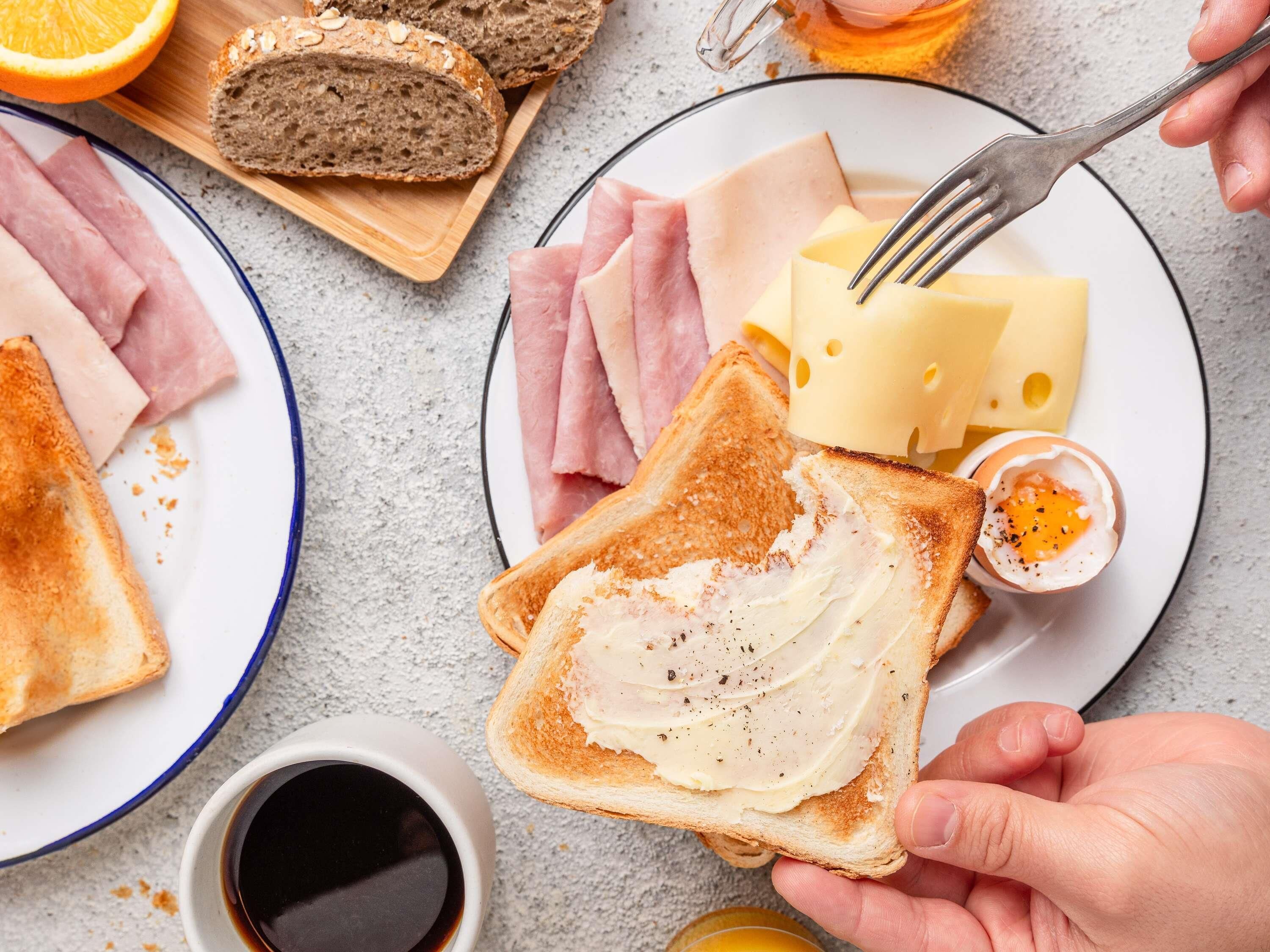 Desayuno buffet diario (EUR 9 por persona)