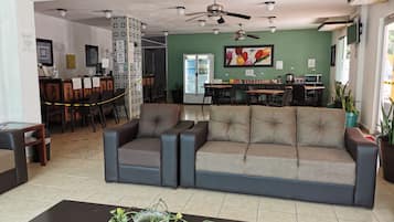 Sala de estar en el lobby