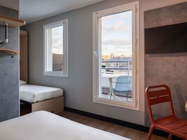 Standard Terrace Room | 办公桌、隔音、熨斗/熨板、免费婴儿床