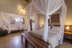 Desk - Hobatere Lodge (Kowares)