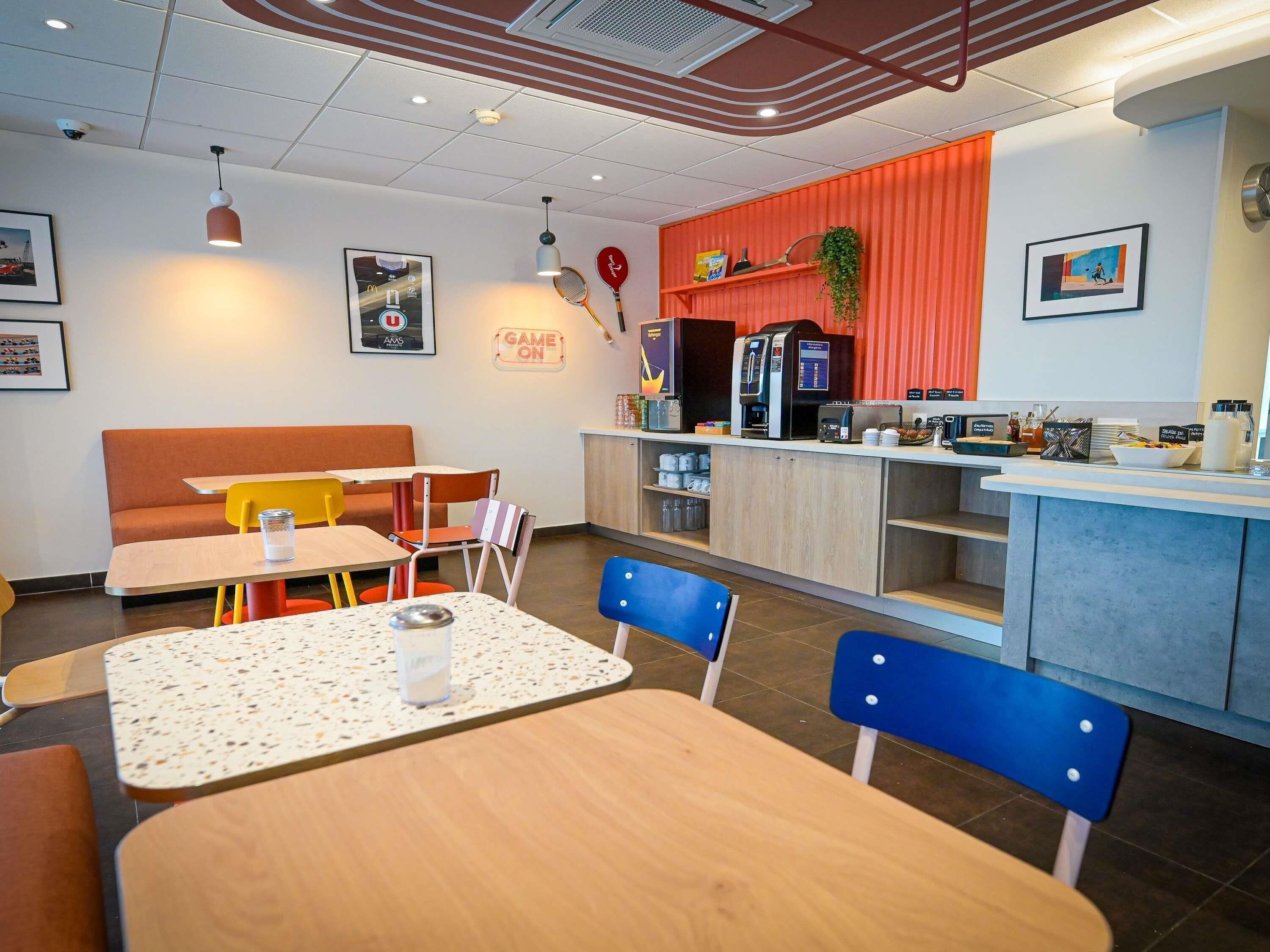 Esmorzar diari complet (9.9 EUR per persona) 