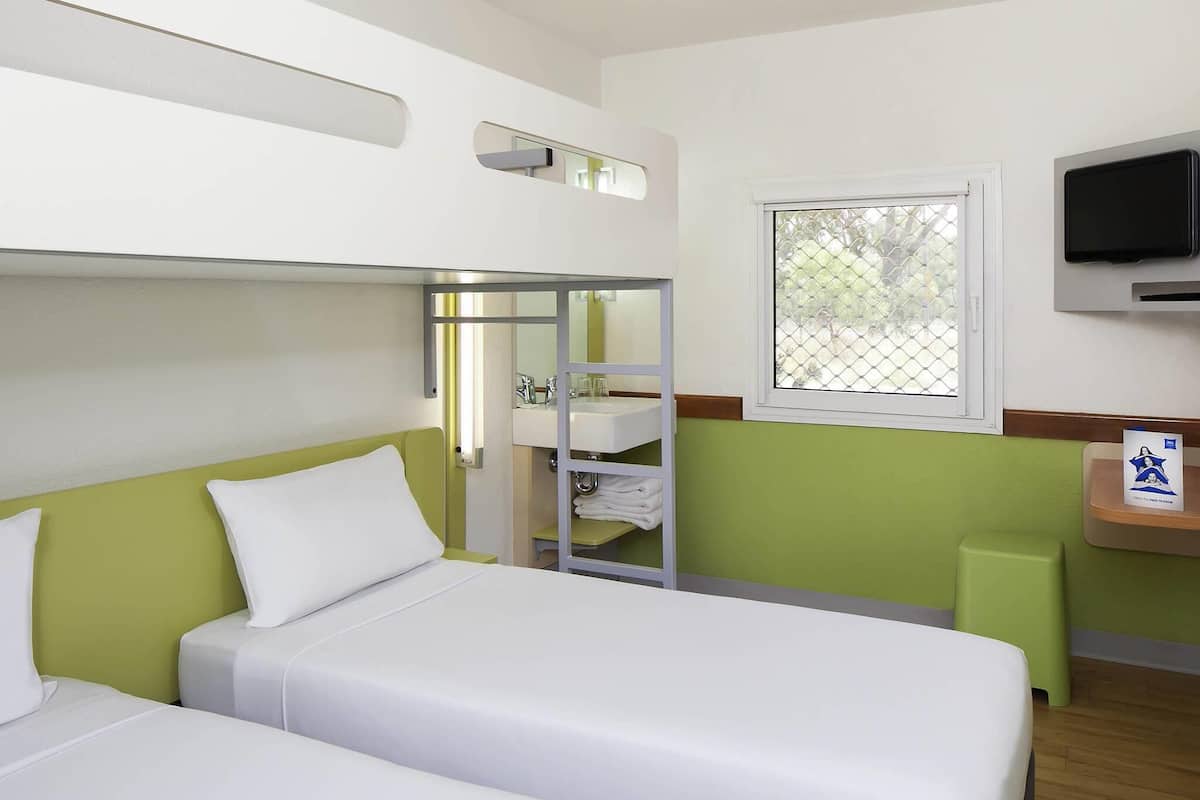 Room, Multiple Beds | Desk, blackout drapes, soundproofing, free WiFi