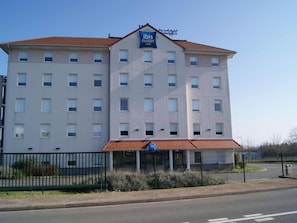 Exterior - ibis budget Nevers Varennes Vauzelles (Varennes-Vauzelles)