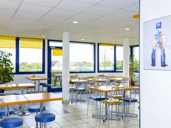 Exterior - ibis budget Nevers Varennes Vauzelles (Varennes-Vauzelles)