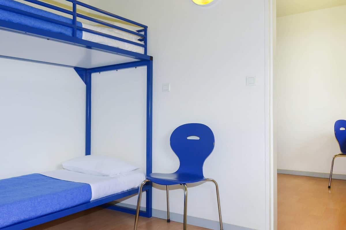 Chambre Familiale, 2 lits doubles | Bureau, chambres insonorisées, lits bébé (gratuits), lit parapluie