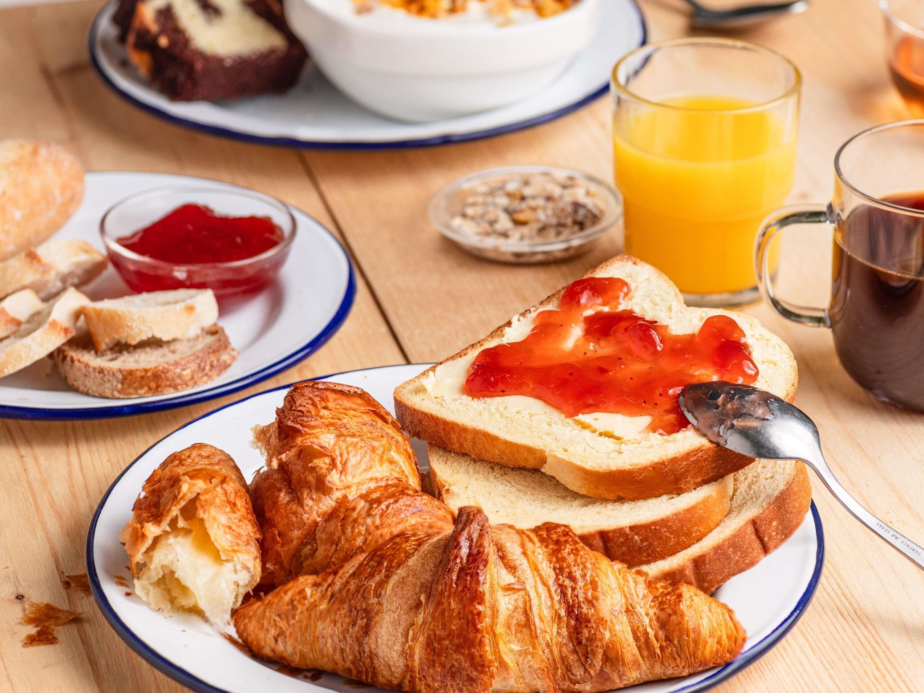 daily buffet breakfast (eur 8.9 per person)
