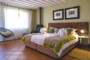 Individually decorated, individually furnished, bed sheets