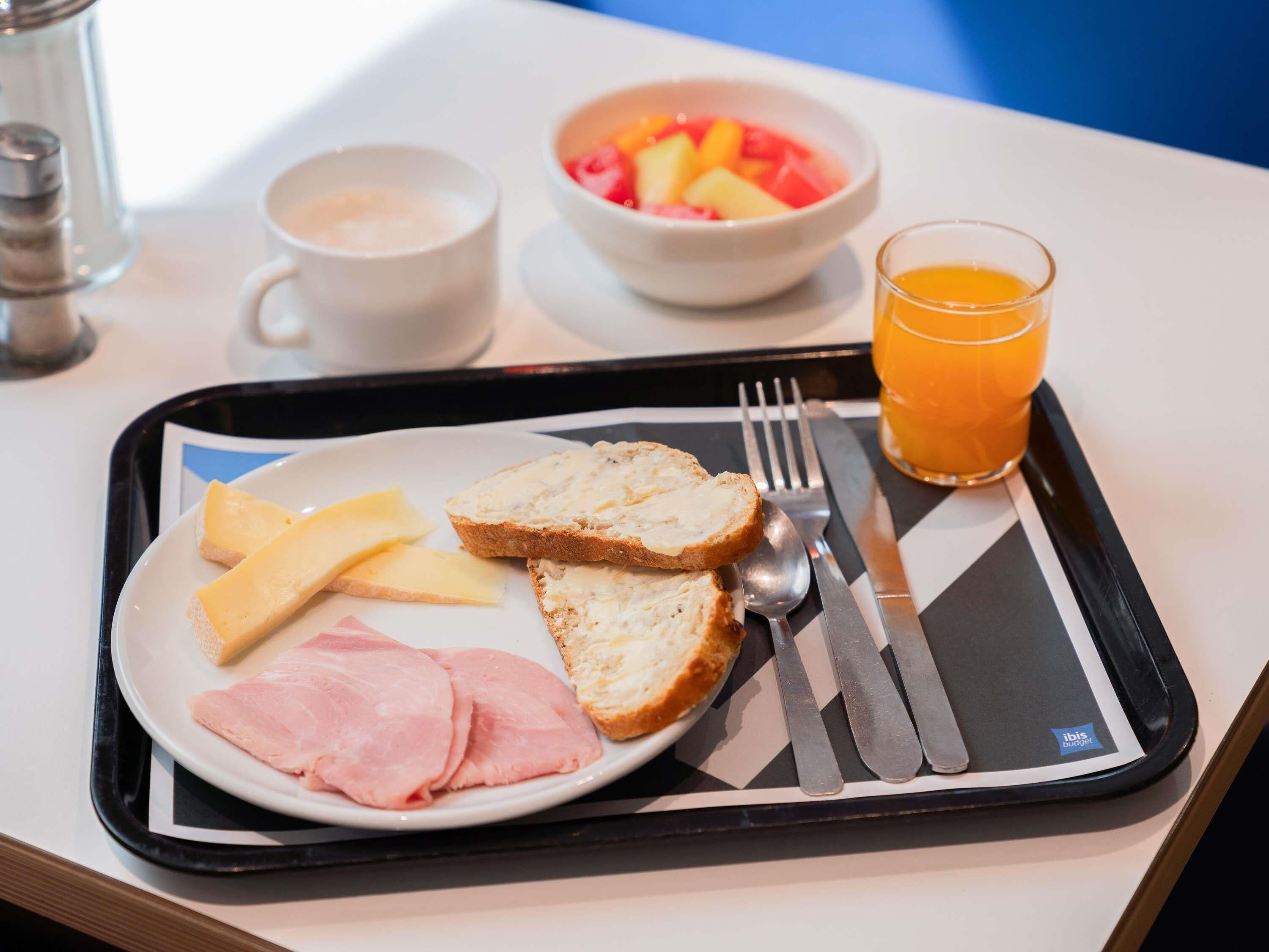 daily continental breakfast (eur 9.90 per person)