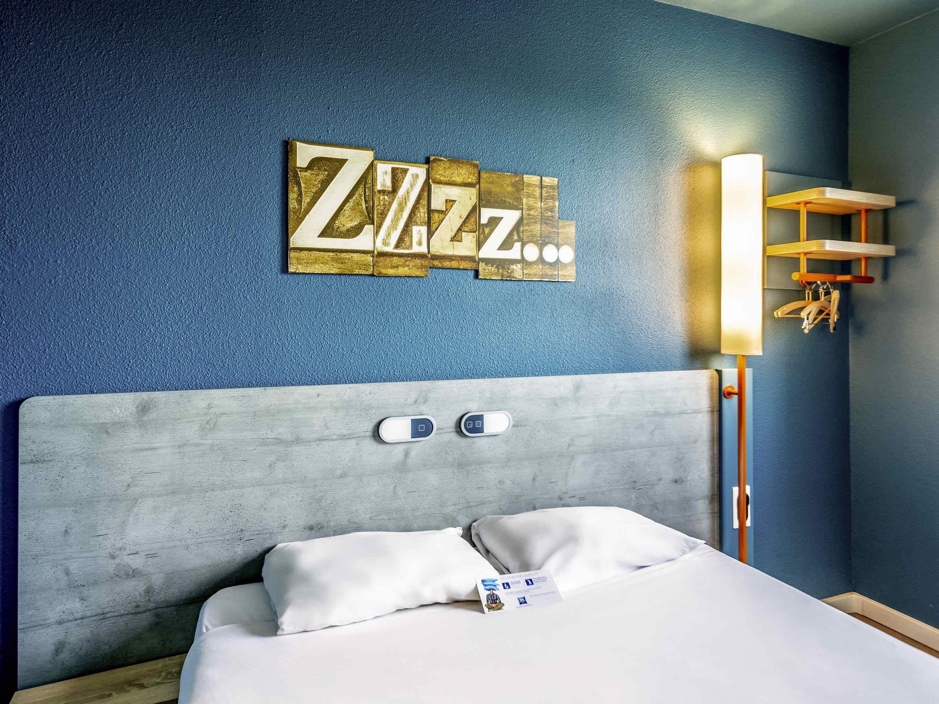 Double Room | Desk, free WiFi, bed sheets, wheelchair access