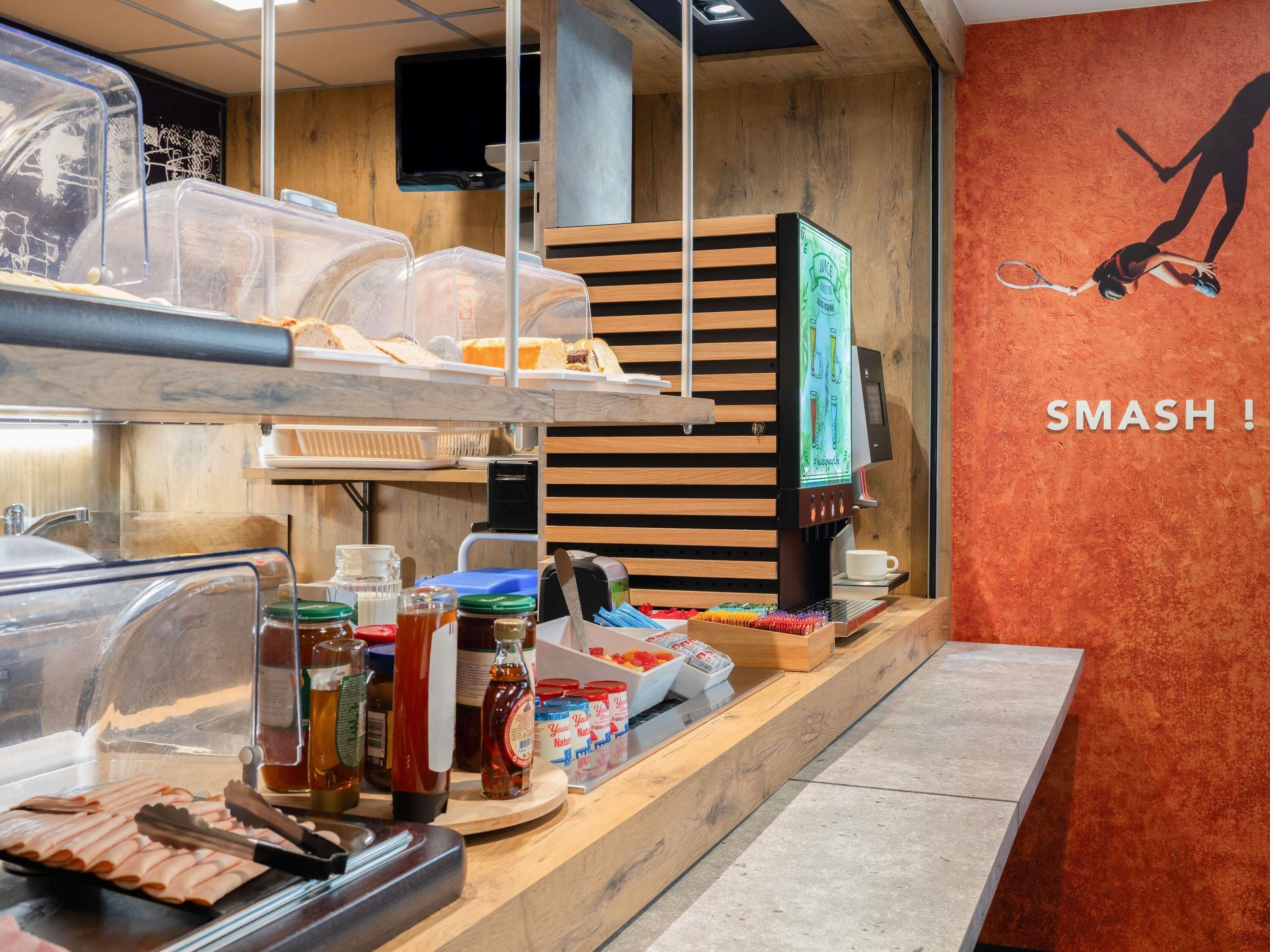 daily continental breakfast (eur 9.90 per person)