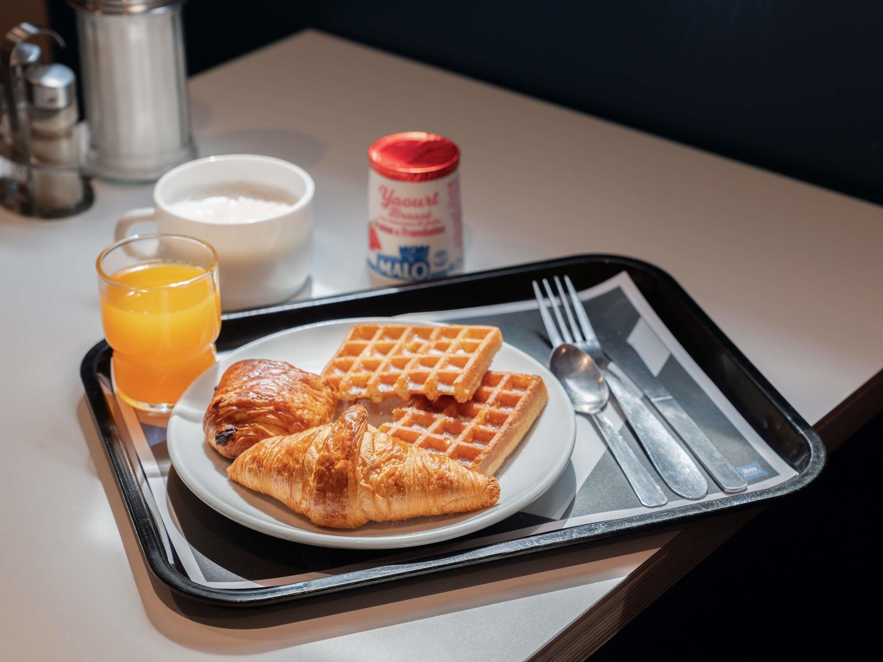 daily continental breakfast (eur 9.90 per person)