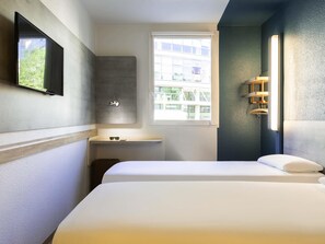 Twin Room, 2 Single Beds | Desk, free WiFi, bed sheets, wheelchair access - ibis budget Meudon Paris Ouest (Meudon)