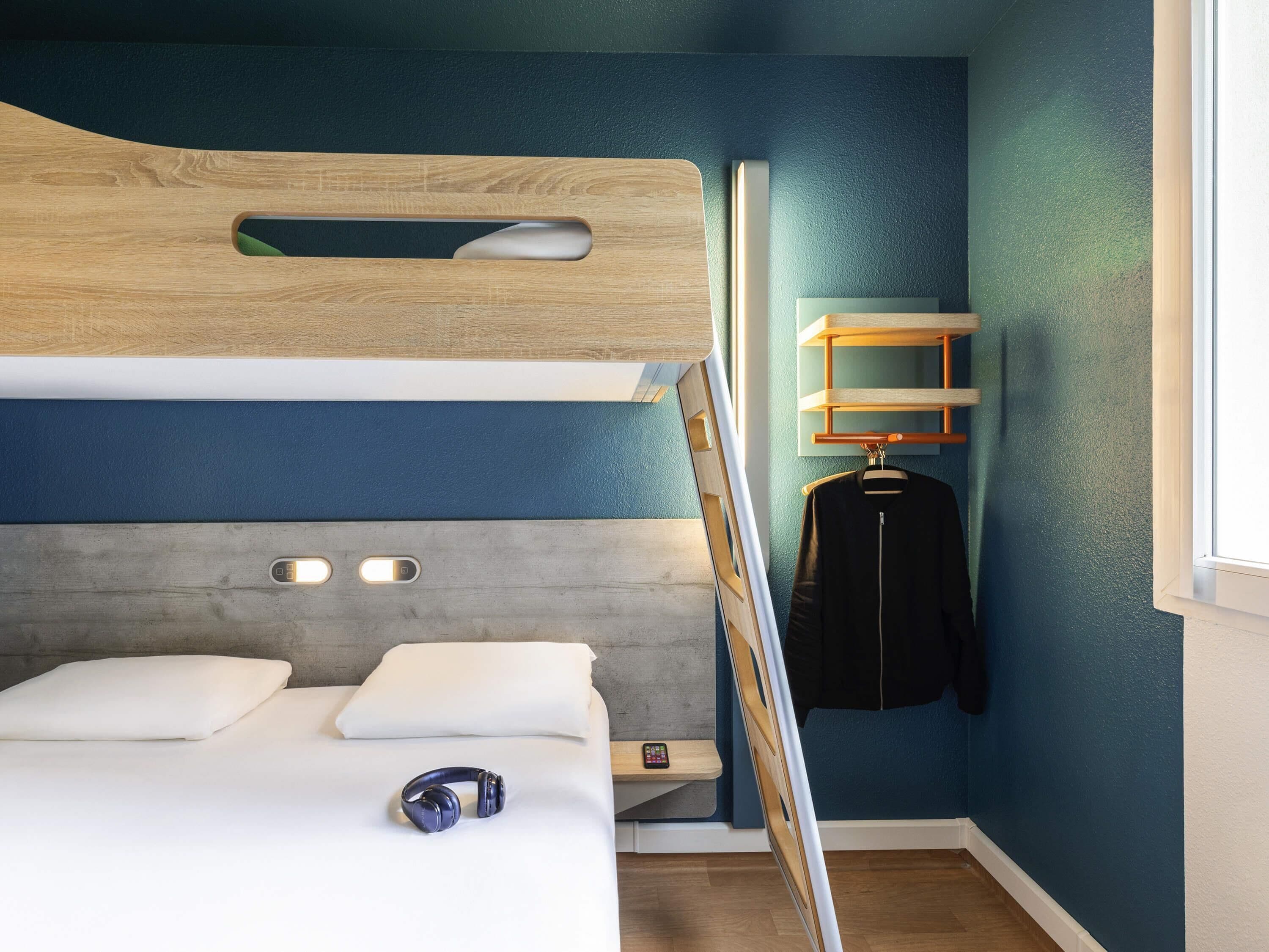 Bureau, Wi-Fi gratuit, draps fournis