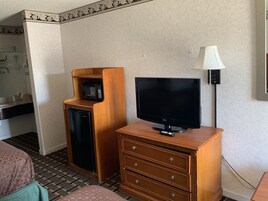 Standard Room, 2 Double Beds, Non Smoking | Free WiFi