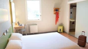 Room, 1 Double Bed, Accessible | Desk, blackout drapes, soundproofing, iron/ironing board