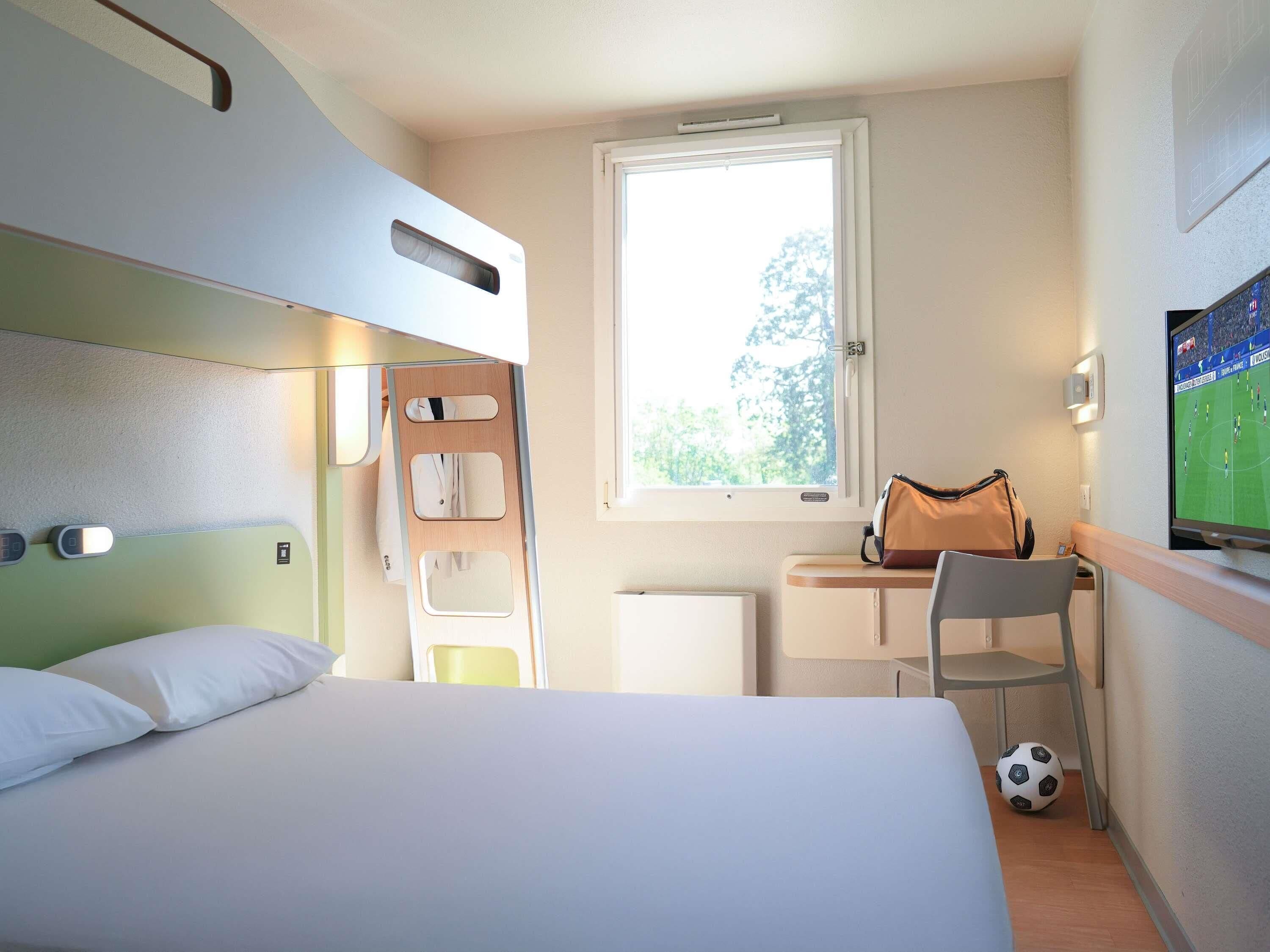 Triple Room, Multiple Beds | Desk, blackout drapes, soundproofing, iron/ironing board (on request)