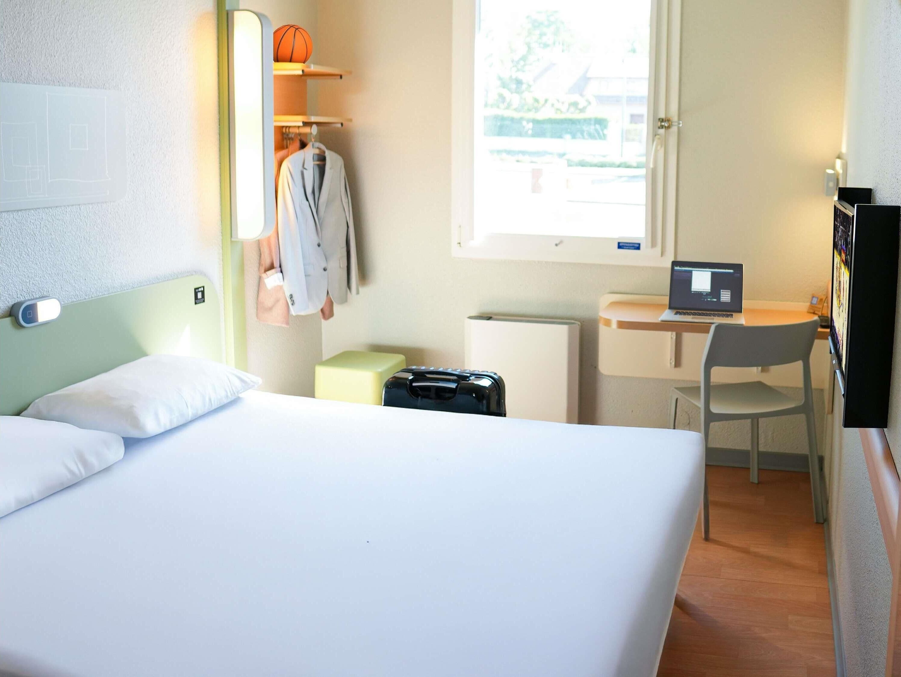 Double Room | Desk, blackout drapes, soundproofing, iron/ironing board