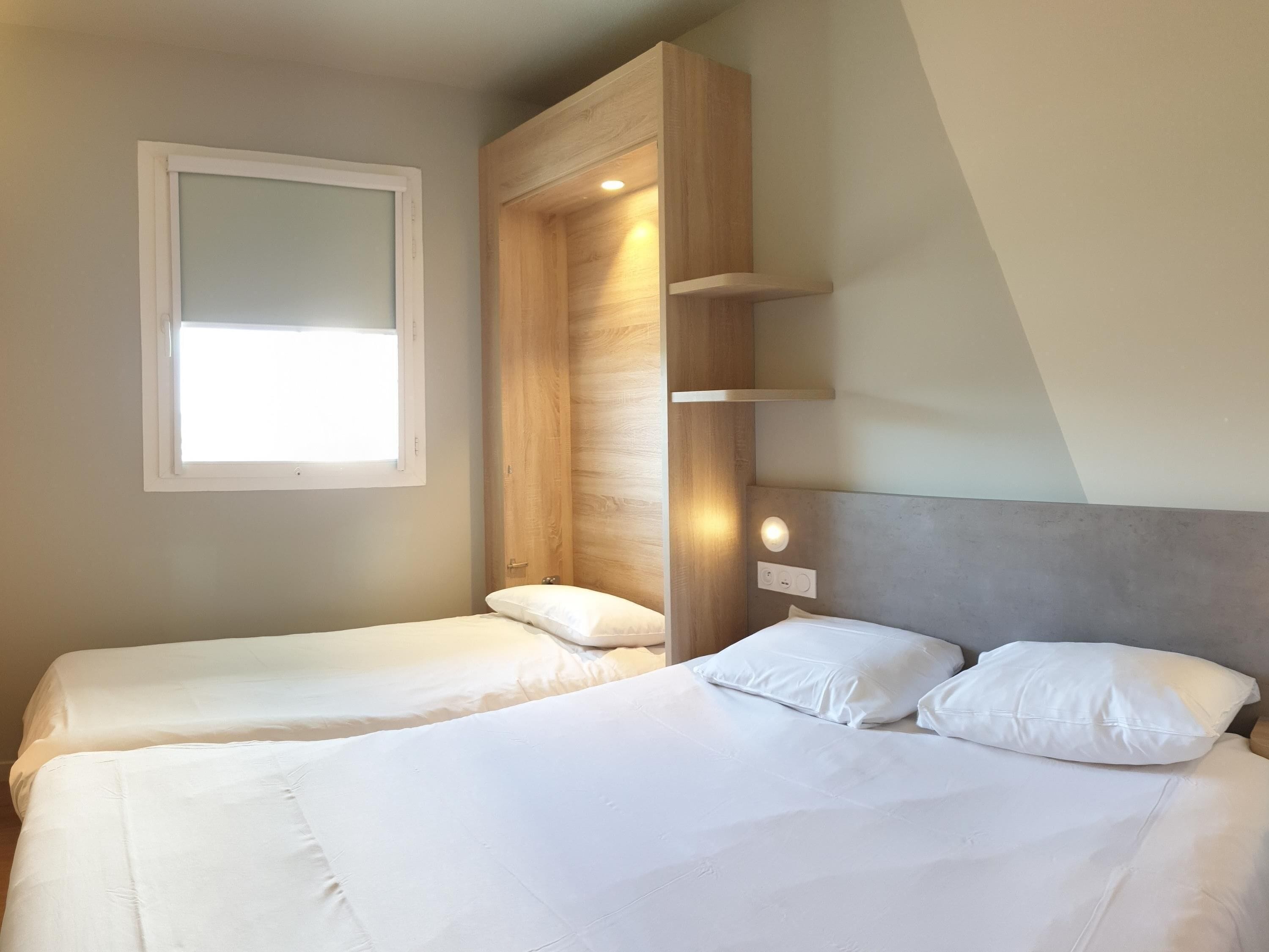 Chambre Standard, Plusieurs lits | Bureau, rideaux d’obscurcissement, système d’insonorisation