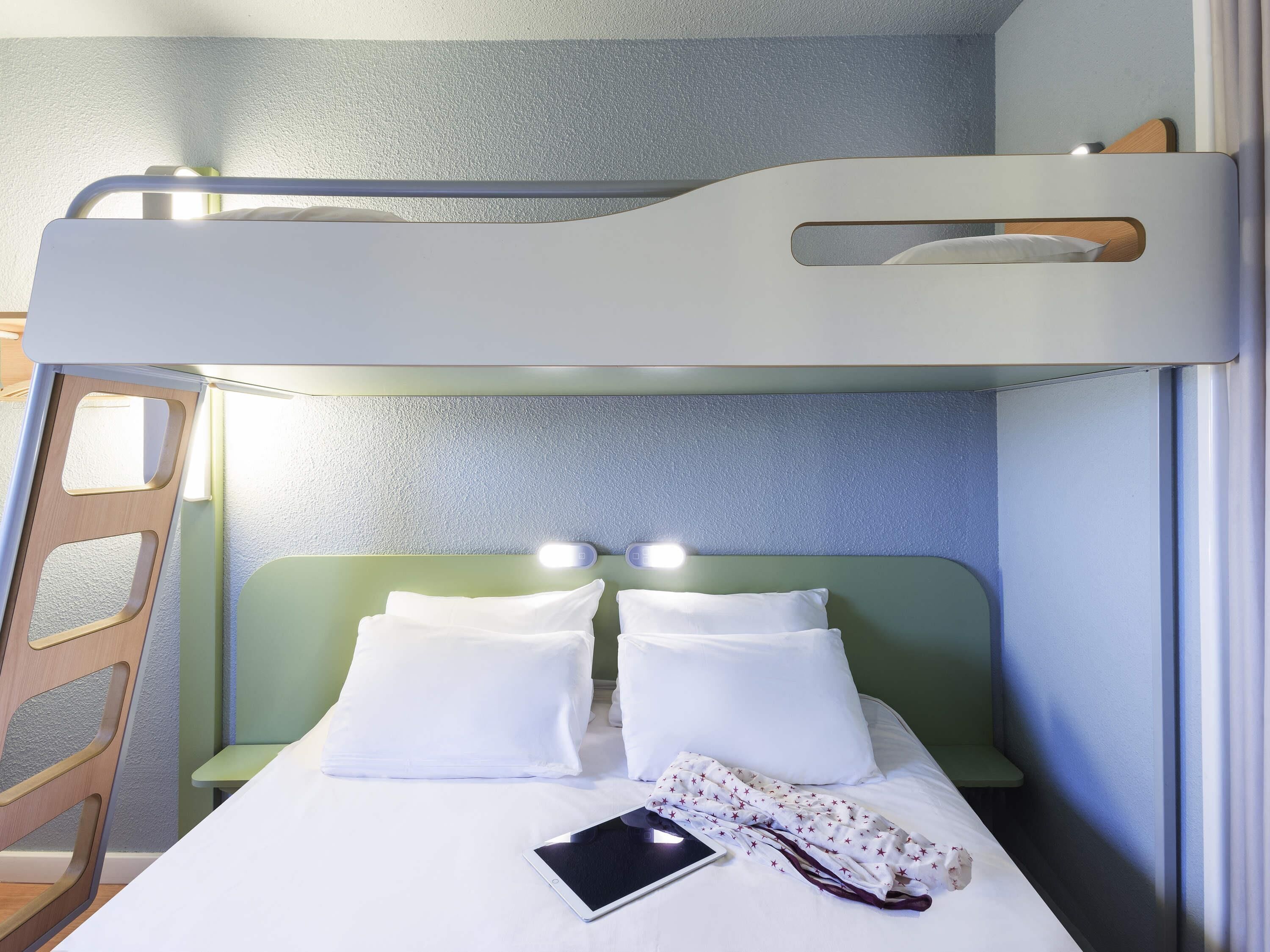 desk, soundproofing, free wifi, wheelchair access