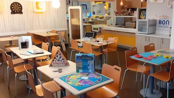 Children’s play area – indoor