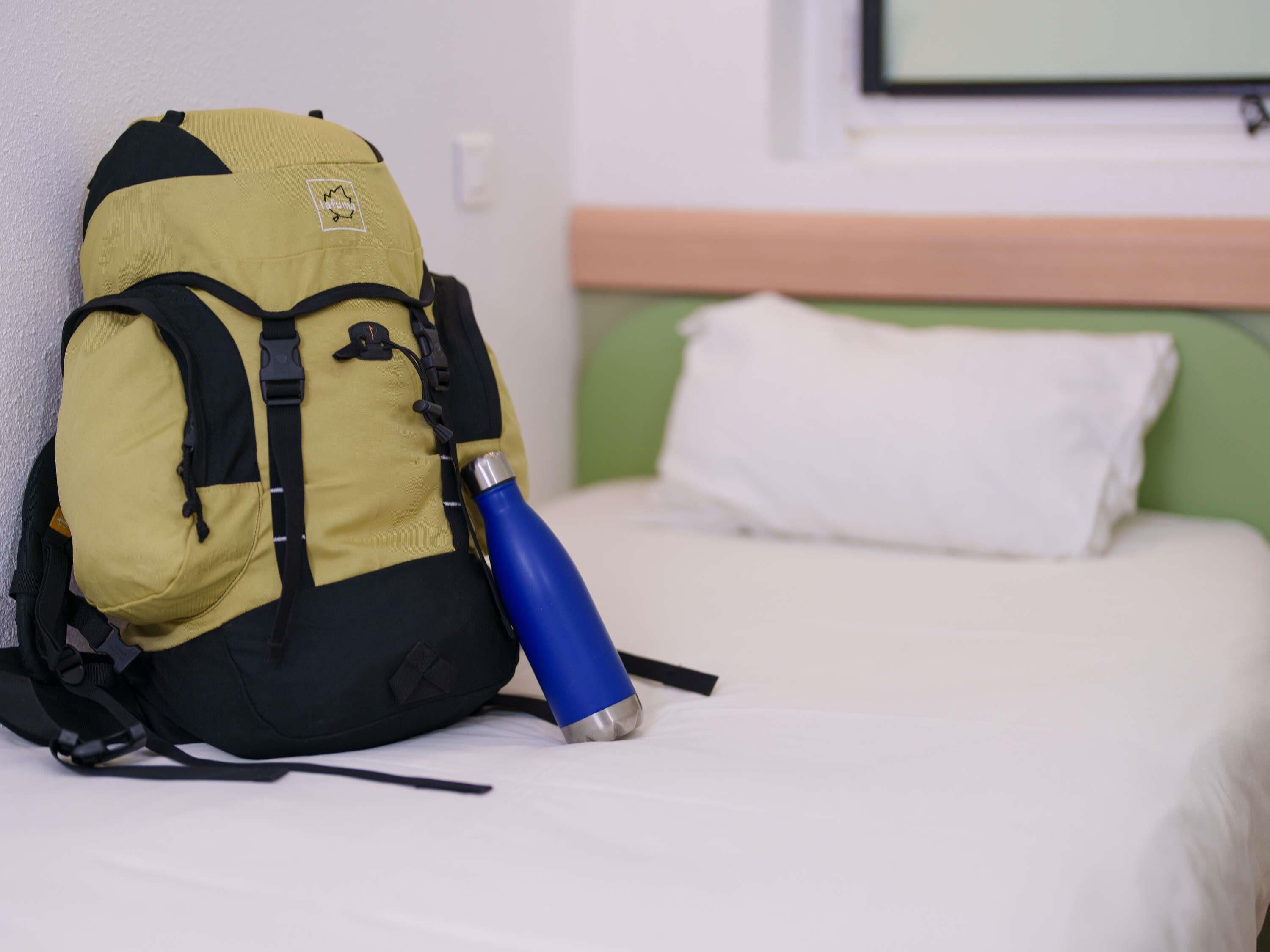 desk, blackout curtains, soundproofing, free wifi