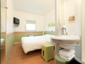 Bureau, rideaux occultants, chambres insonorisées, Wi-Fi gratuit