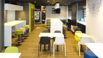 Daily buffet breakfast (EUR 9.90 per person)