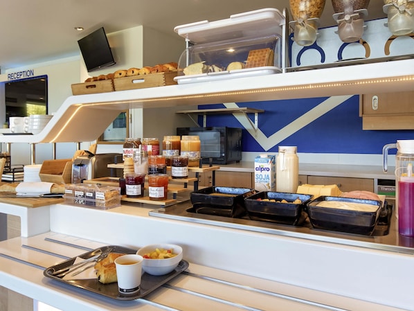 Daily buffet breakfast (EUR 8.50 per person)