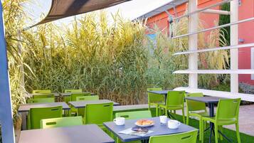 Daily buffet breakfast (EUR 8.50 per person)