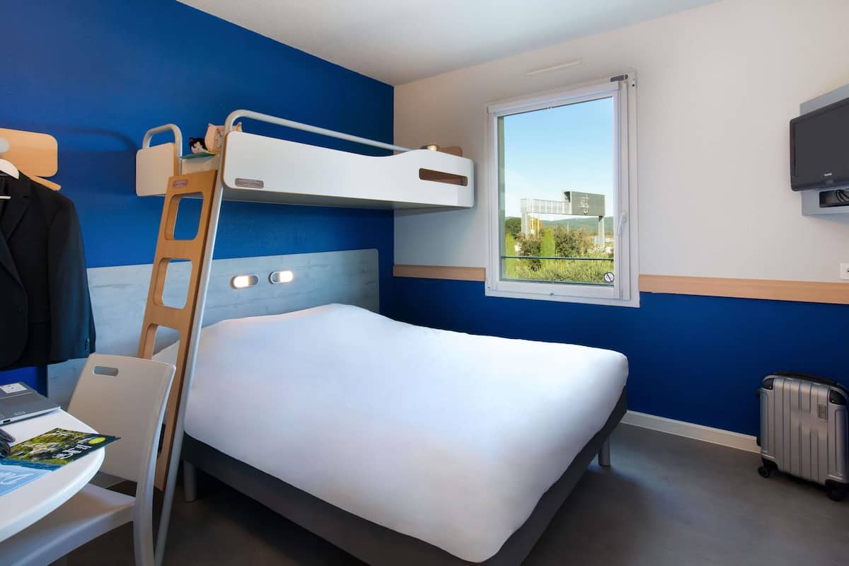 Chambre Triple, plusieurs lits