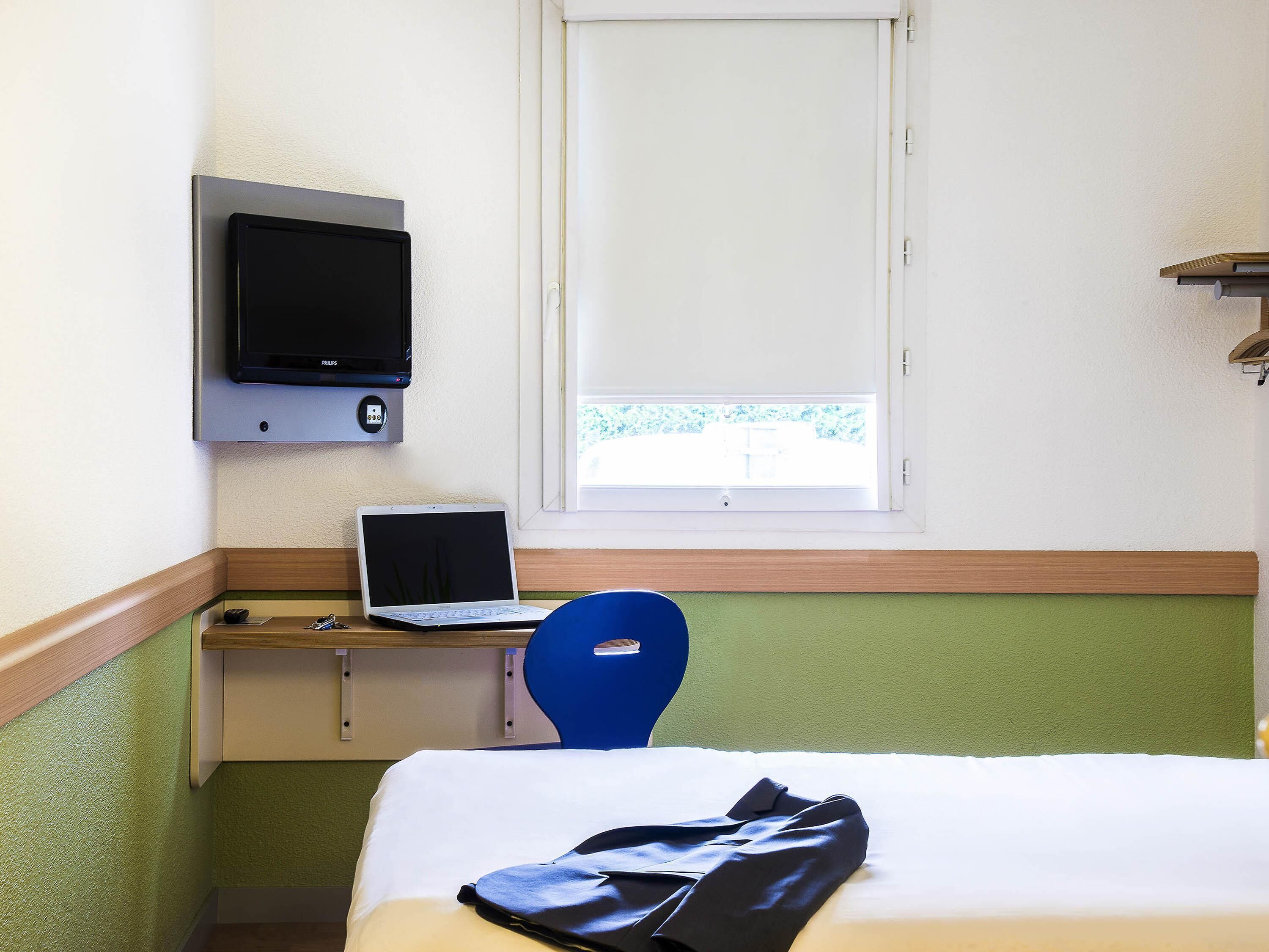 desk, laptop workspace, blackout curtains, soundproofing
