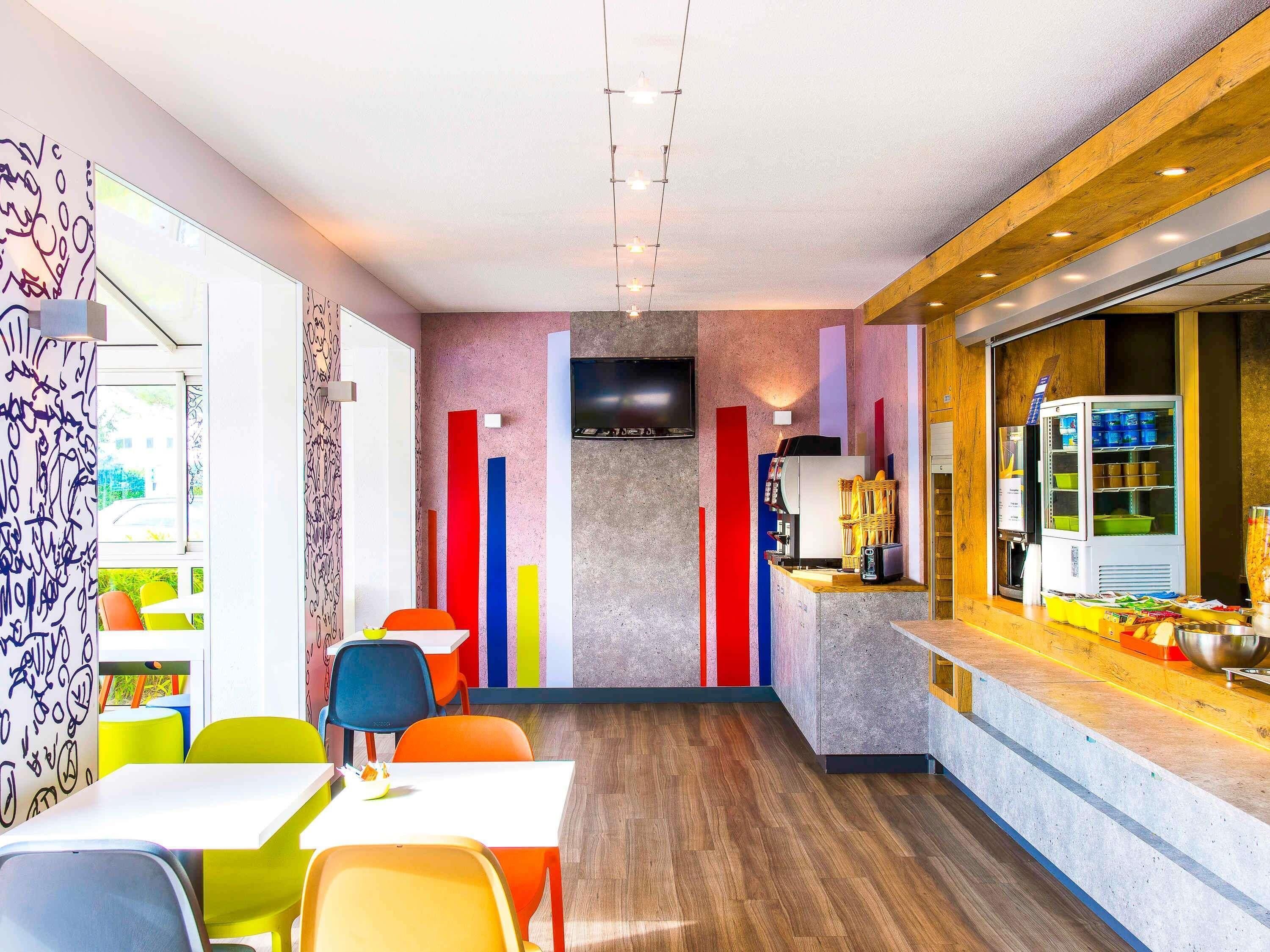 每日供应自助式早餐（每人 EUR 8.90）