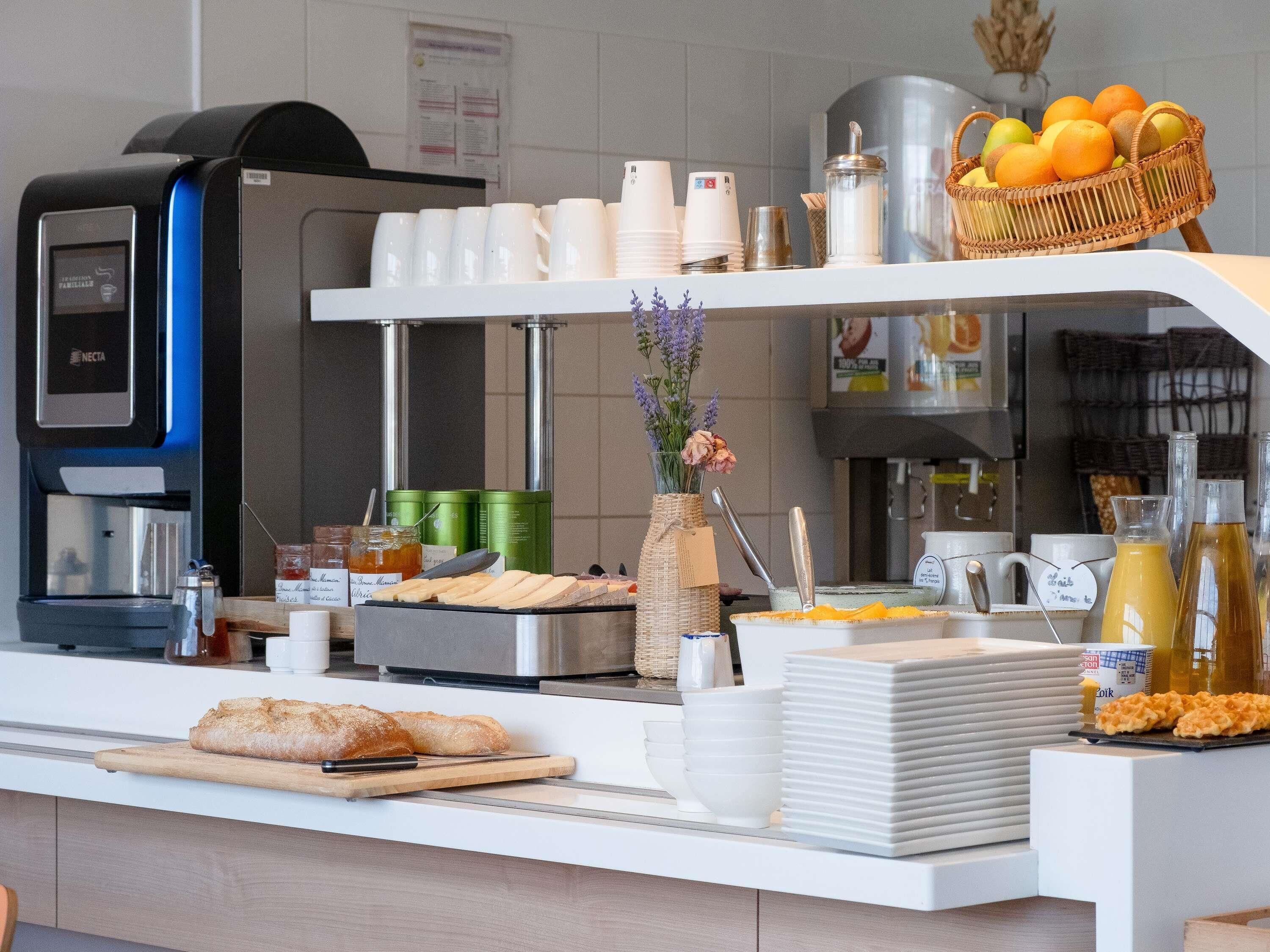 Petit déjeuner continental servi tous les jours en supplément