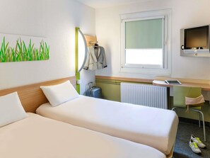 Twin Room, 2 Single Beds | Desk, soundproofing, free WiFi - ibis budget Montauban Les Chaumes (Montauban)