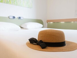 Quarto casal | Escrivaninha, quartos à prova de som, Wi-Fi de cortesia