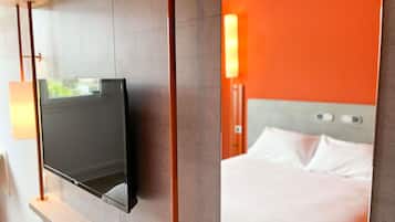 Standard Room, Multiple Beds | Desk, laptop workspace, blackout curtains, soundproofing