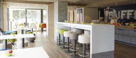 Daily buffet breakfast (EUR 9.90 per person)