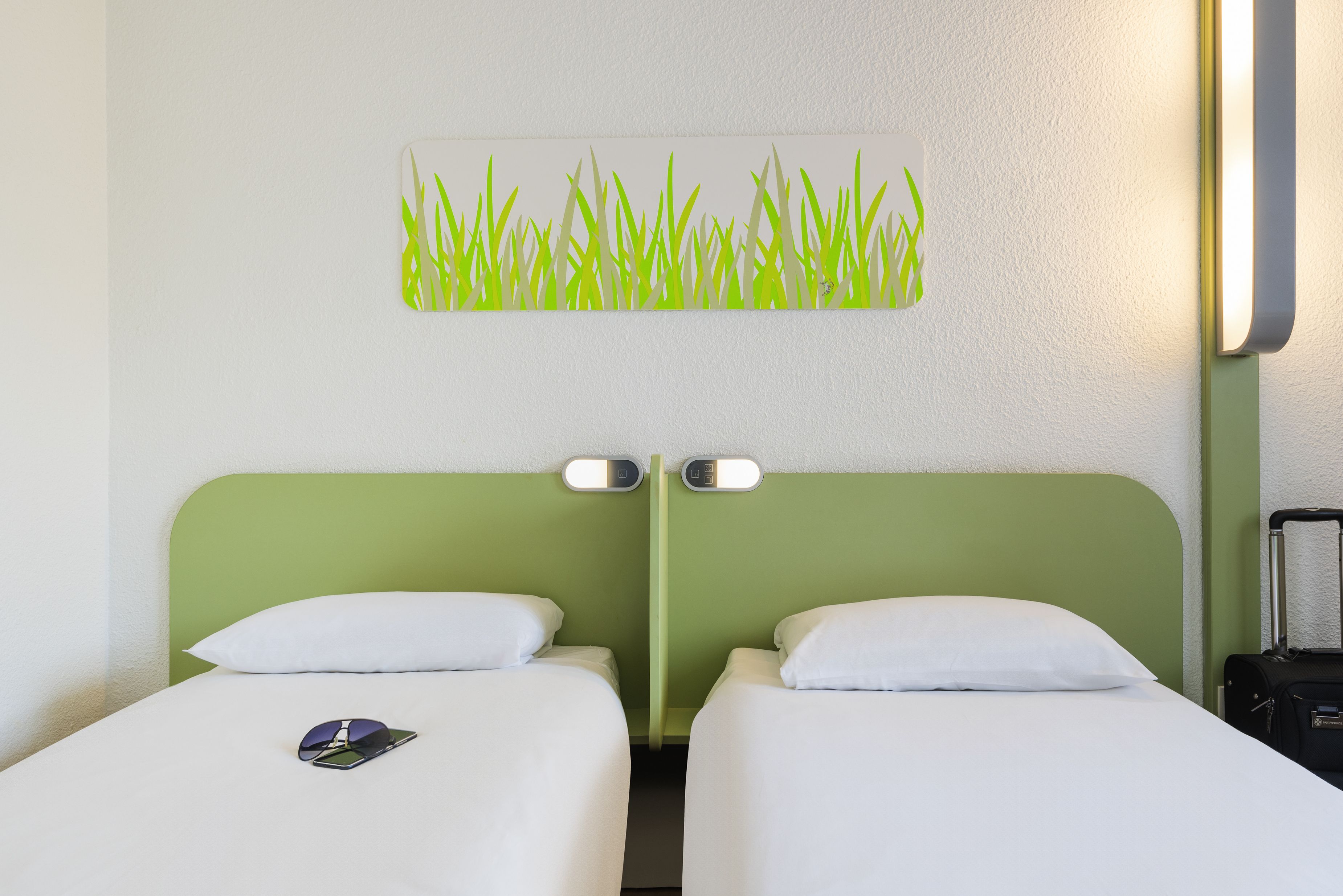 twin room, 2 single beds | desk, soundproofing, free wifi, bed sheets