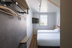 雙床房, 2 張單人床 | 書桌、隔音、免費嬰兒床、免費 Wi-Fi